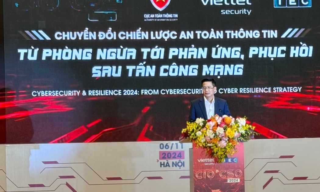 Cục trưởng Cục An toàn thông tin Lê Văn Tuấn phát biểu tại hội thảo - Ảnh Hà Nội mới