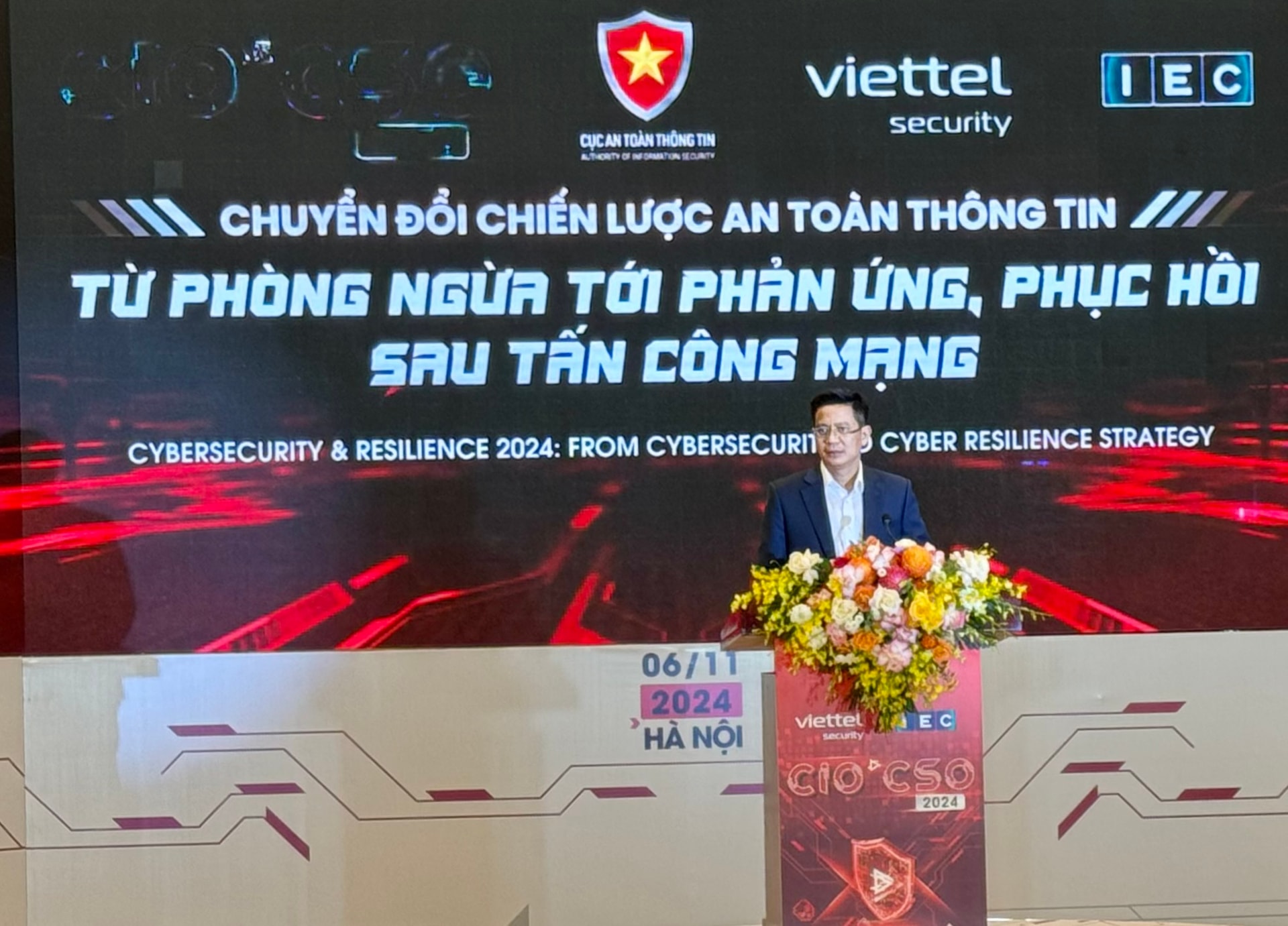 Cục trưởng Cục An toàn thông tin Lê Văn Tuấn phát biểu tại hội thảo - Ảnh Hà Nội mới 