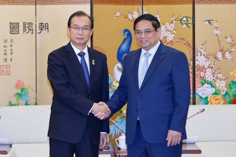Thủ tướng tiếp ông Giang Nhị, Chủ tịch Hội đồng thành viên Tập đoàn Huadian (Hoa Điện) Trung Quốc. Ảnh: VGP