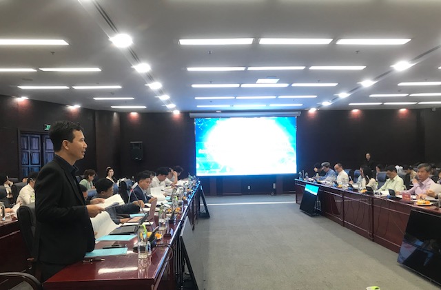 PGS.TS. Hà Đắc Bình, Đại học Duy Tân phát biểu góp ý  dự thảo nghị quyết tại Hội thảo. Ảnh Ngô Anh Văn