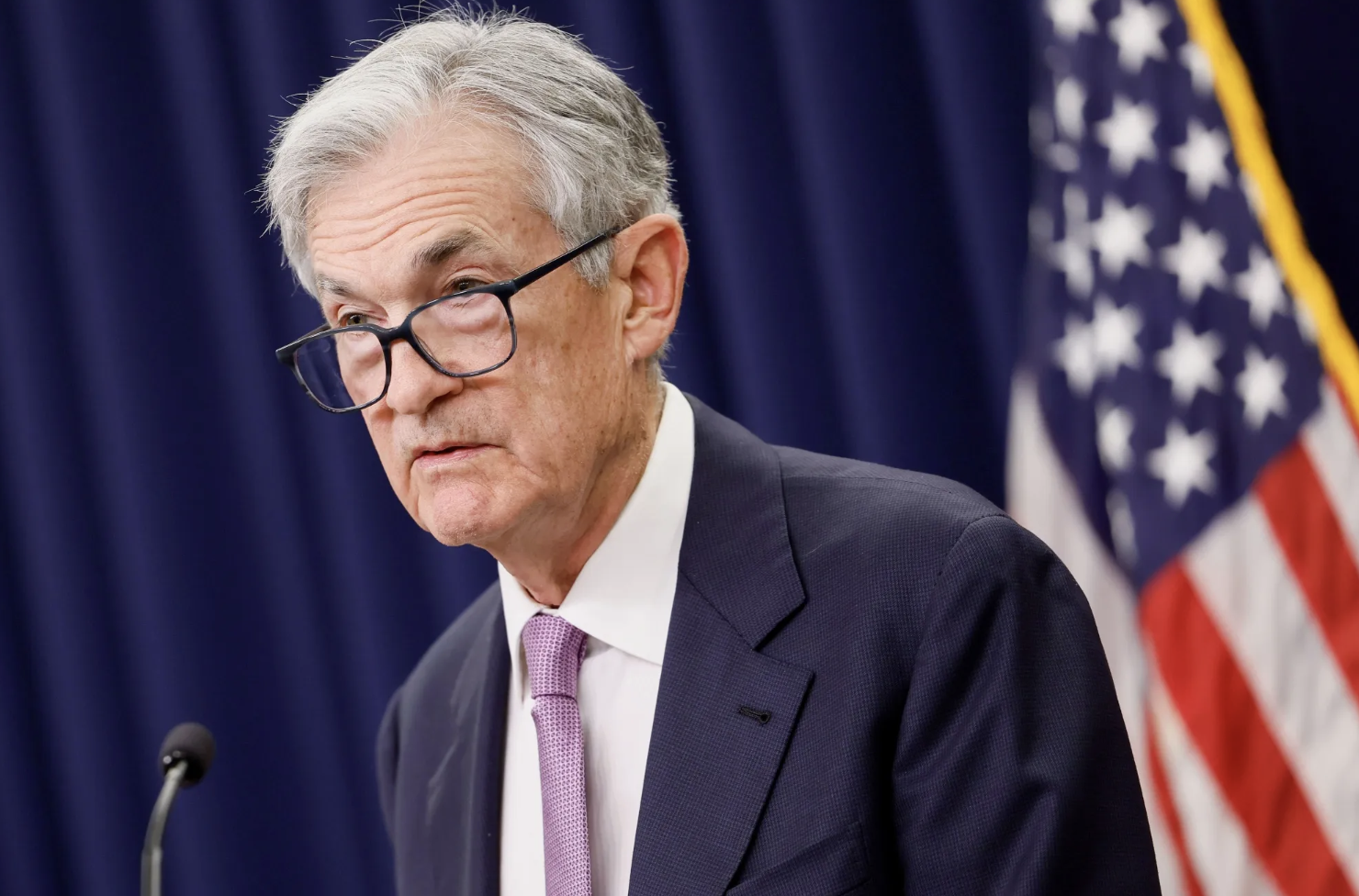 Chủ tịch Fed Jerome Powell tại cuộc họp báo ngày 7/11 - Ảnh: Bloomberg.