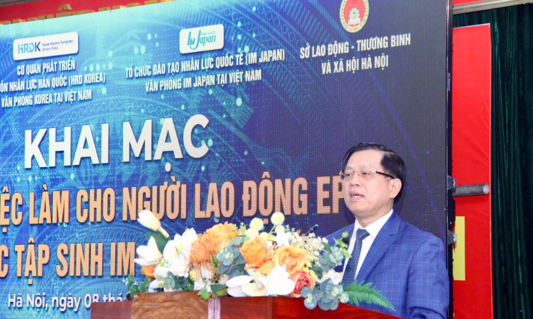 Thứ trưởng Bộ Lao động – Thương binh và Xã hội Nguyễn Bá Hoan nhấn mạnh đưa lao động đi làm việc ở nước ngoài là hướng để đào tạo nhân lực chất lượng cao. Ảnh: Quang Dương.