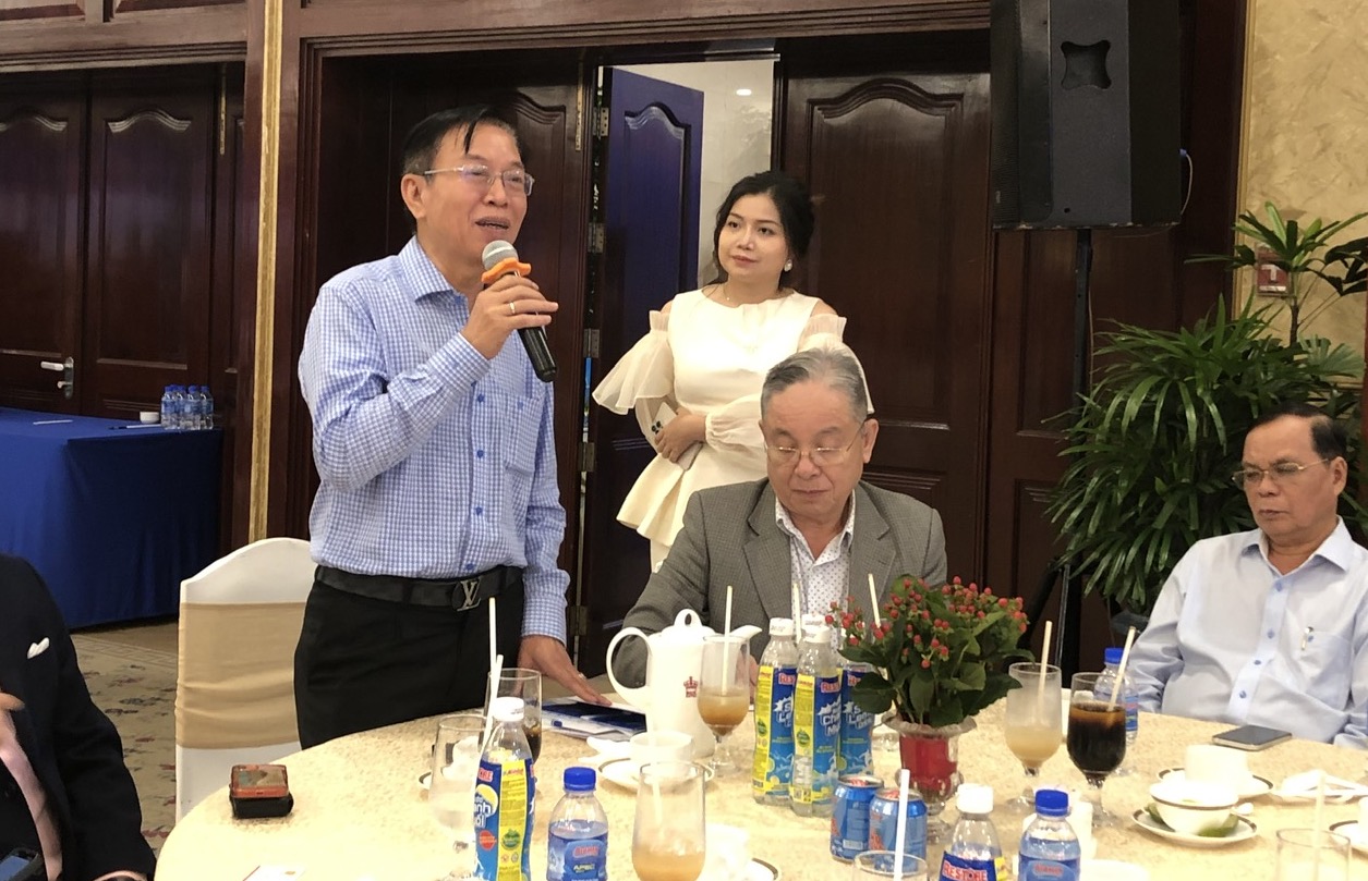 &Ocirc;ng Trần Ngọc Dũng, Tổng gi&aacute;m đốc C&ocirc;ng ty cổ phần Dược phẩm An Thi&ecirc;n, đặt c&acirc;u hỏi: 