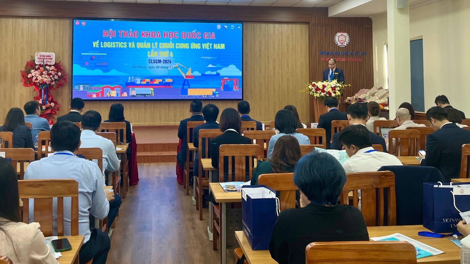Hội thảo khoa học quốc gia về Logistics và Quản lý chuỗi cung ứng Việt Nam (CLSCM 2024). Ảnh: Huỳnh Dũng.