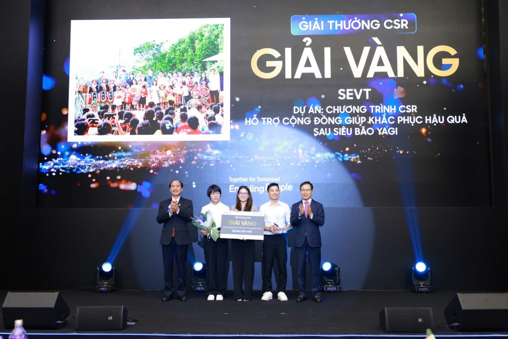 Nhiều dự án CSR xuất sắc của các đơn vị Samsung tại Việt nam được vinh danh và trao thưởng tại sự kiện.