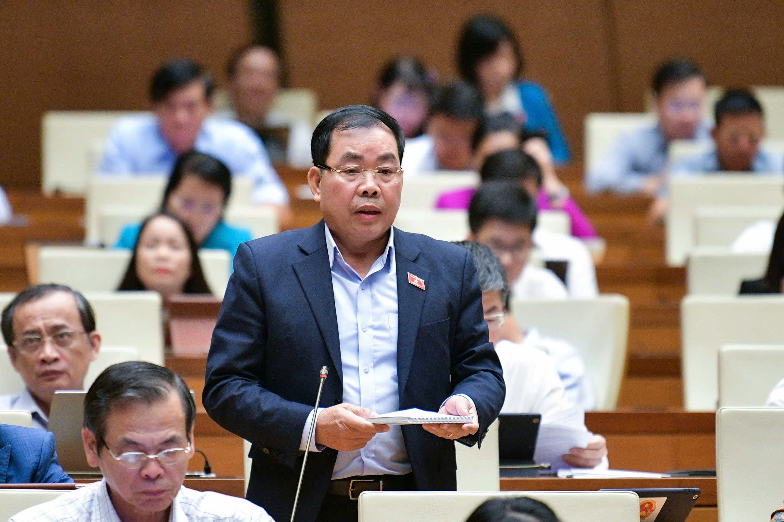 Đại biểu Nguyễn Quang Hu&acirc;n, đo&agrave;n tỉnh B&igrave;nh Dương. Ảnh: Quochoi.vn.