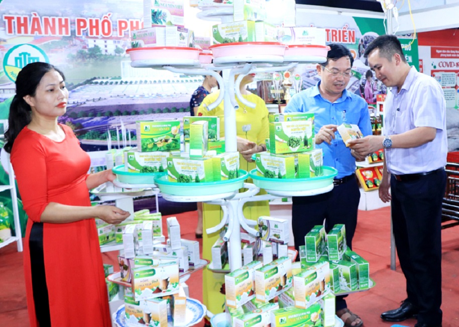 Người tiêu dùng Việt Nam đang ngày càng ưu tiên tính bền vững trong thói quen tiêu dùng.