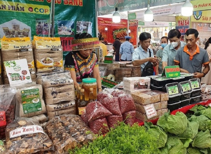 AgroViet 2023 đã có hơn 200 gian hàng trưng bày sản phẩm của trên 100 đơn vị trong và ngoài nước. Ảnh minh họa.