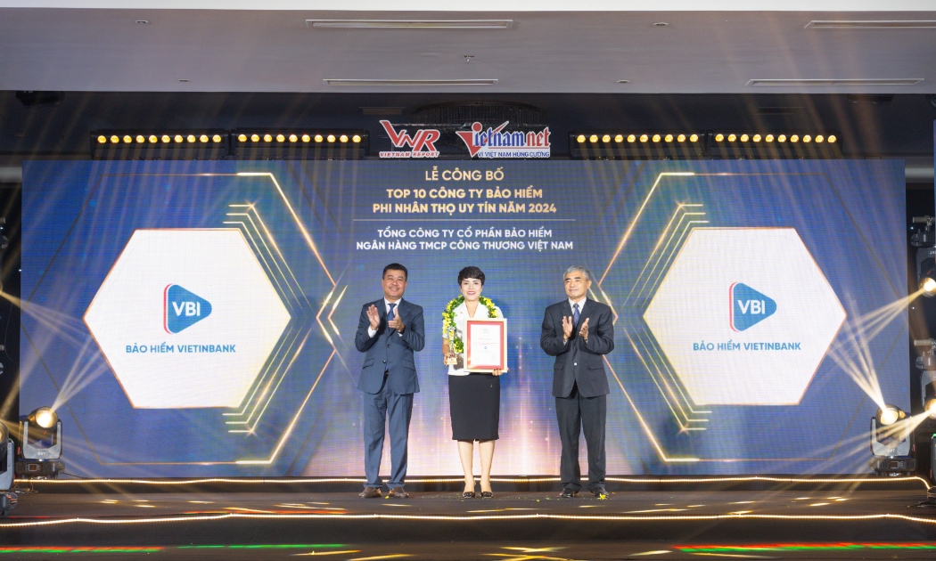 VBI 9 năm liên tiếp xếp hạng Top 10 Công ty bảo hiểm phi nhân thọ uy tín tại Việt Nam.