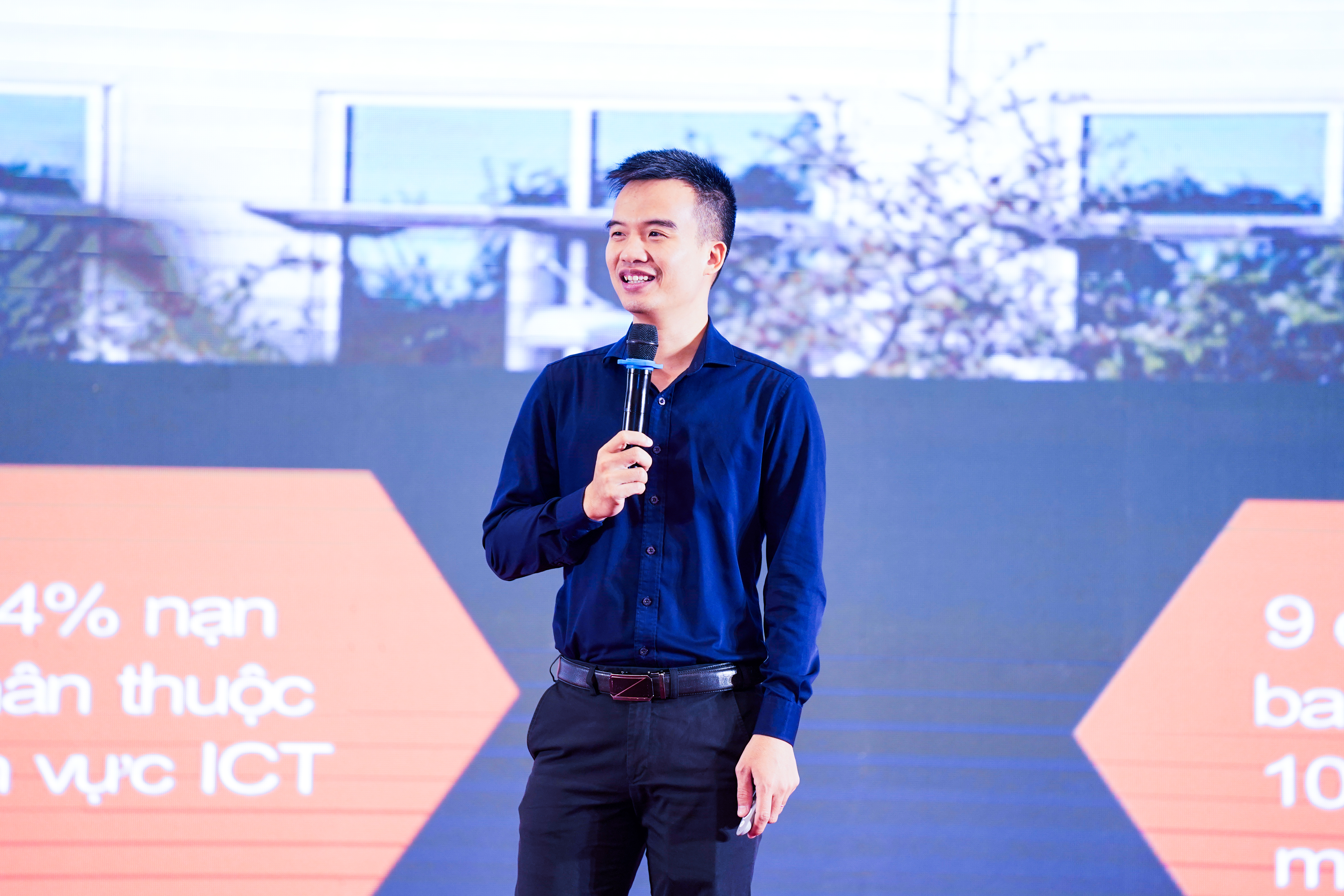 Ông Lê Công Phú, Phó giám đốc VNCERT phát biểu tại hội thảo “Ứng cứu và phục hồi hệ thống sau thảm họa”