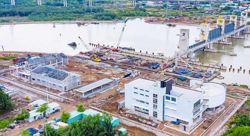 Mức nợ vay nêu trên ở mức cao kỷ lục, trong khi tiến độ giải ngân đầu tư công chậm gây lo ngại lãng phí nguồn lực.