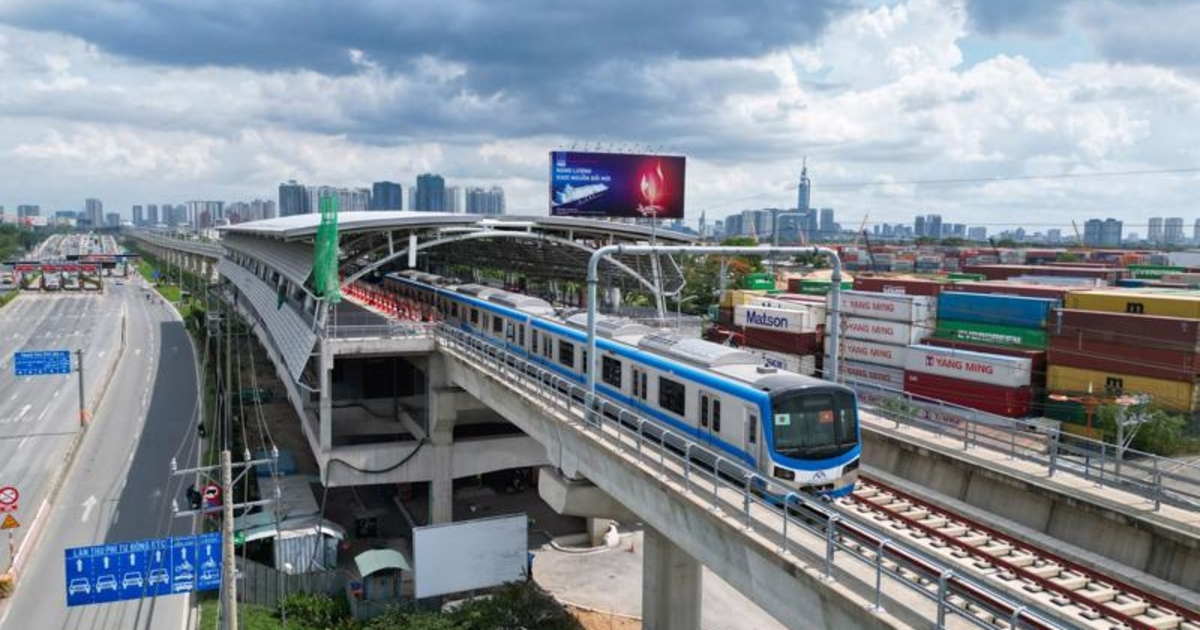 HCM City's first metro line undergoing test run at full capacity ...