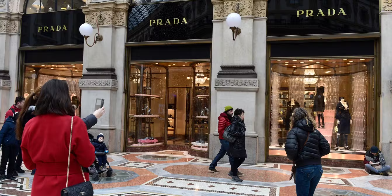 Prada đang có nhiều nỗ lực để mở rộng năng lực sản xuất tại Ý.