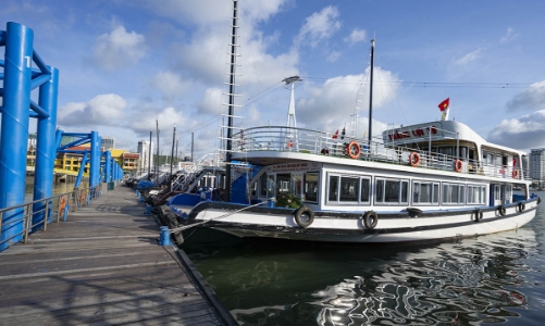 Quảng Ninh phấn đấu đến năm 2030 thay thế 100% tàu vỏ gỗ bằng vỏ thép