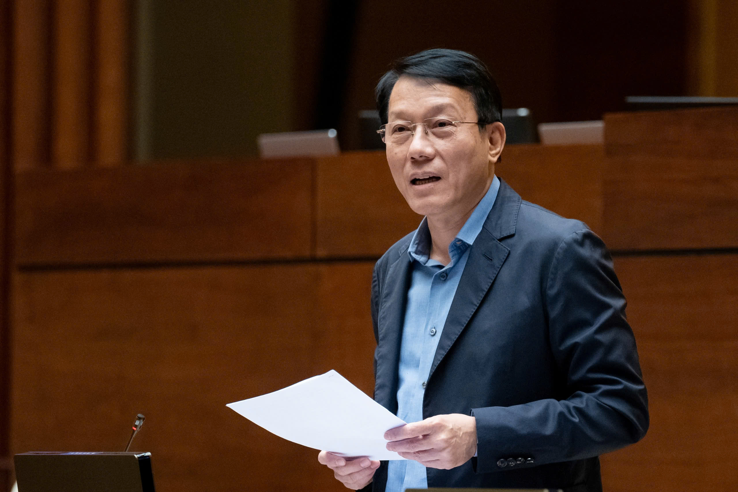 Bộ trưởng Bộ C&ocirc;ng an&nbsp;Lương Tam Quang&nbsp;ph&aacute;t biểu giải tr&igrave;nh. Ảnh: Quochoi.vn