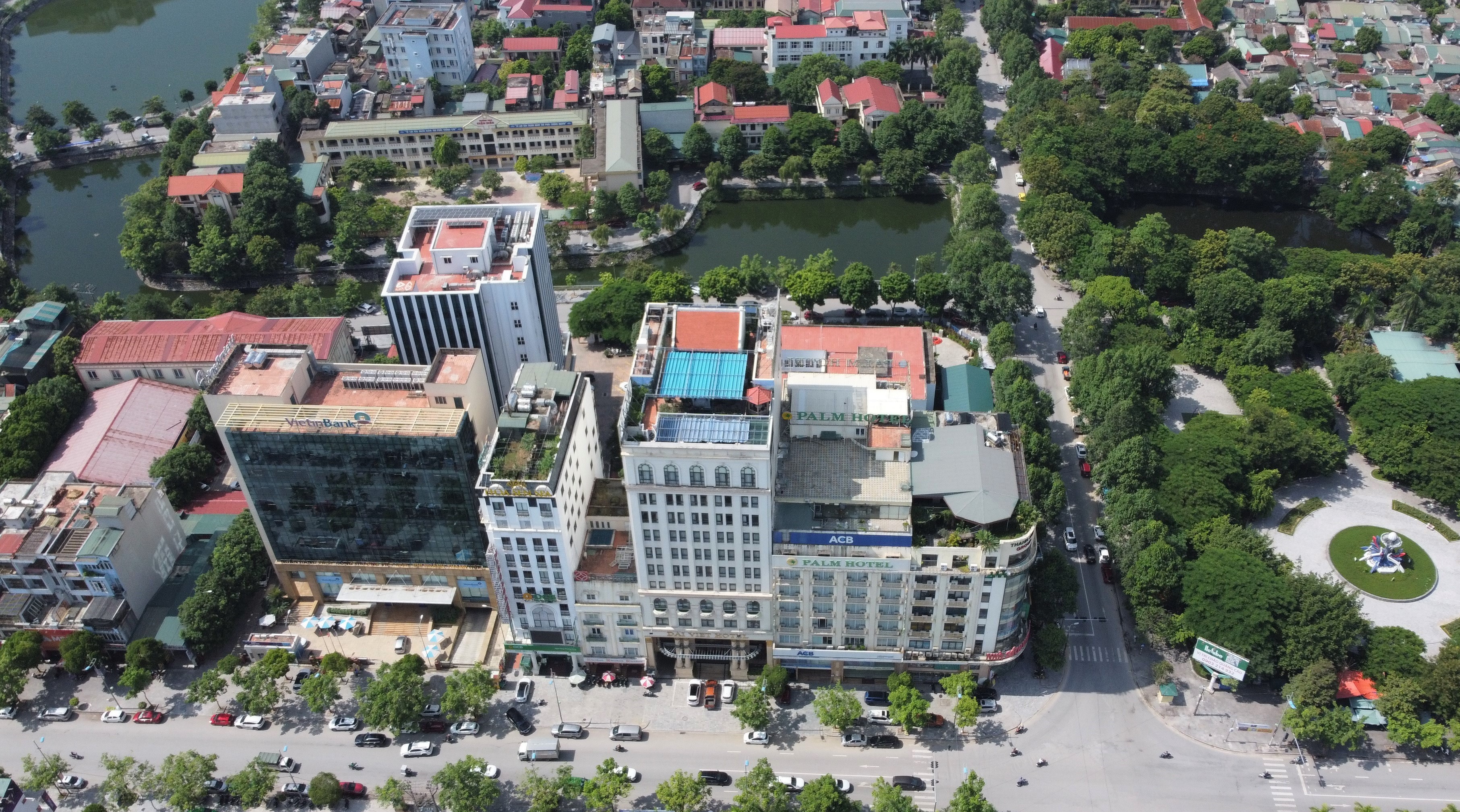 Vị trí khu đất dự án Hạc Thành Tower nằm ở ngã tư giao nhau giữa đường Phan Chu Trinh và đường Hạc Thành, được xem là khu “đất vàng” tại thành phố Thanh Hóa. 