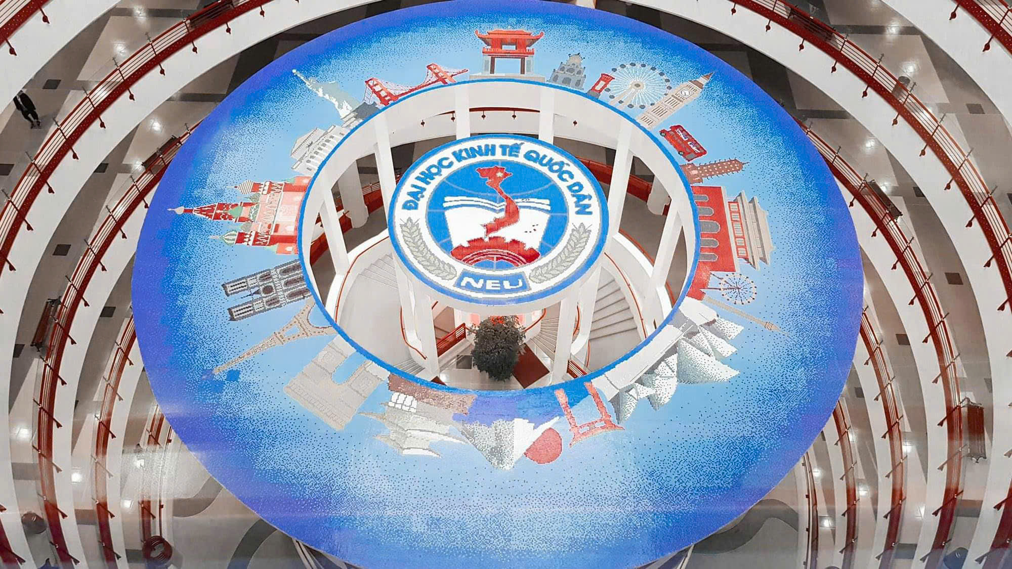Trường Đại học Kinh tế Quốc dân chính thức trở thành đại học thứ 9 của Việt Nam.