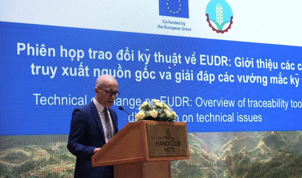 Ông Tô Việt Châu: 