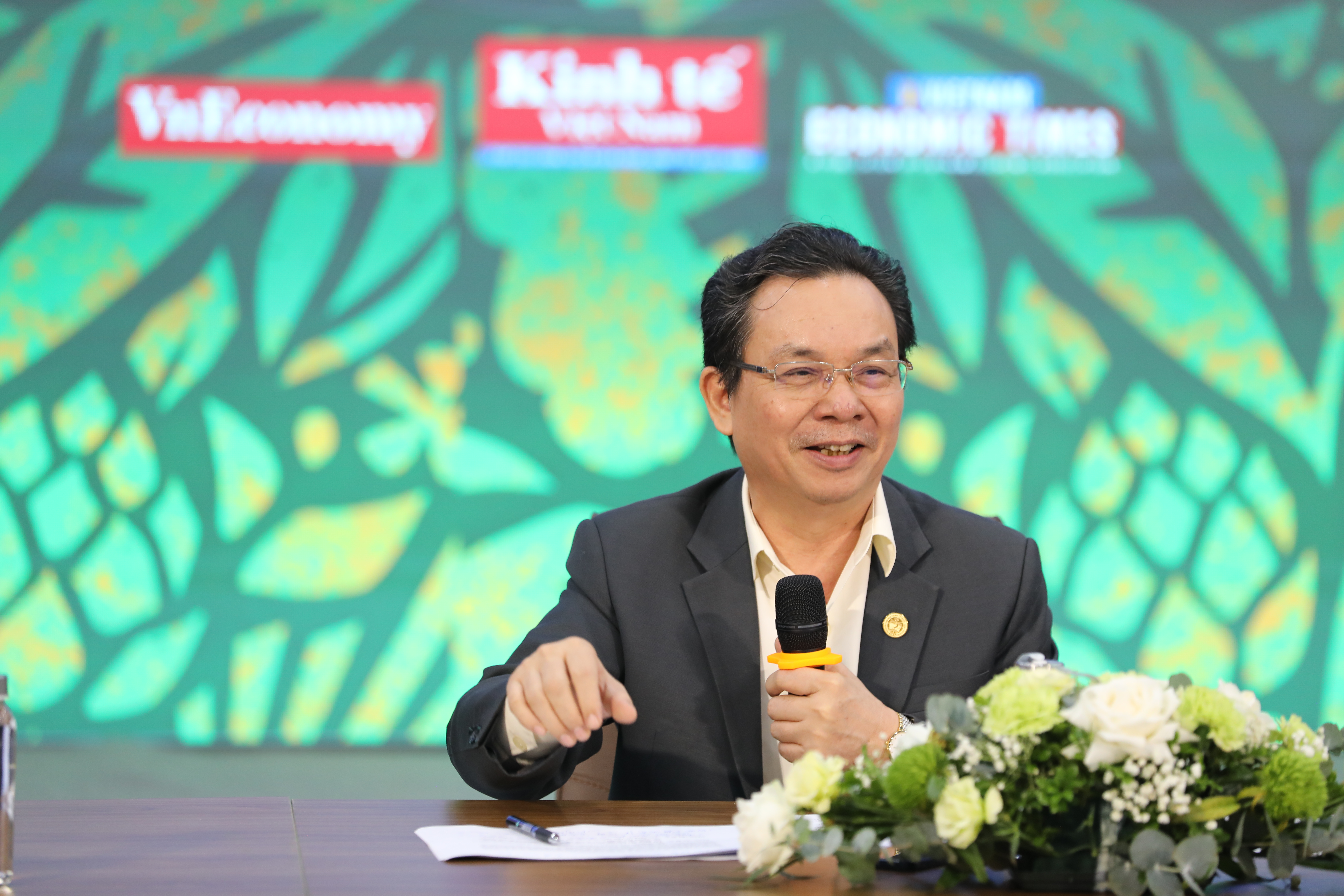 GS.TS Hoàng Văn Cường khuyến nghị cơ quan soạn thảo cần làm rõ mức độ hiệu quả của chính sách thông qua các con số thống kê có tính xác thực. Ảnh: Việt Dũng.