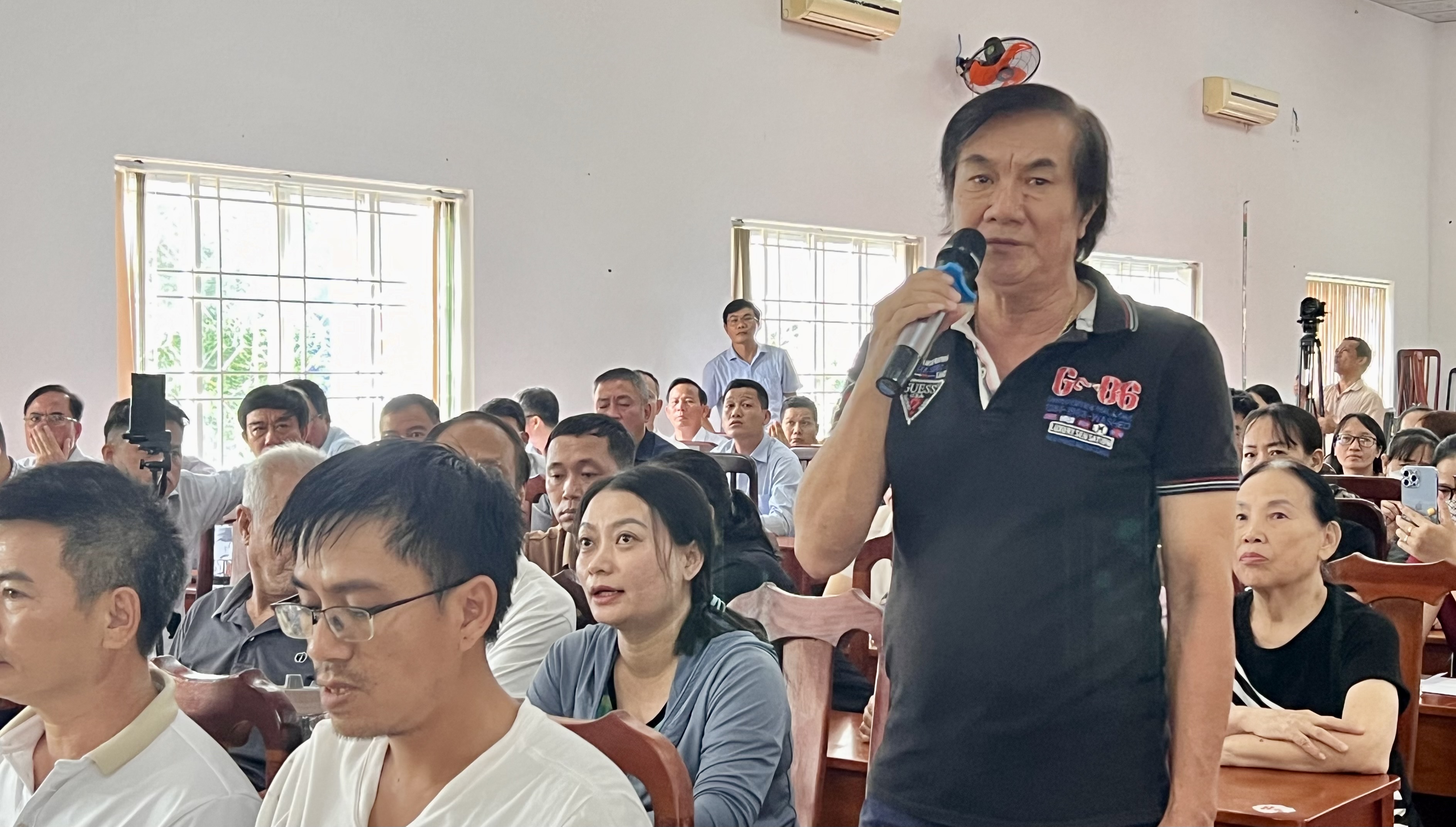 Ông Mạc Minh Tuấn cho biết đã mua lại căn hộ này vào năm 1995 từ một cán bộ đang công tác tại PTSC