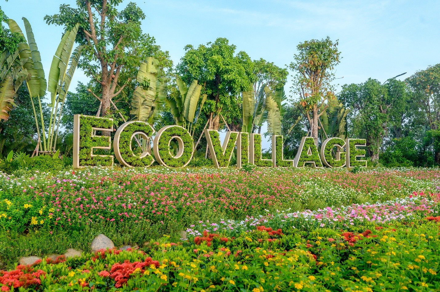 Đảo hoa Ecovillage Saigon River.