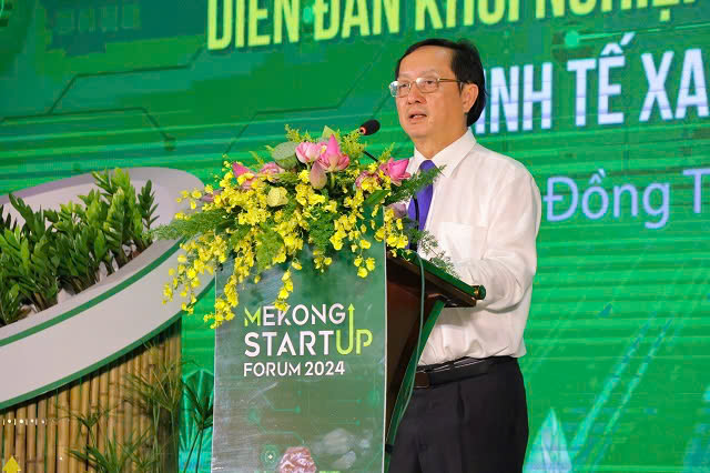 Bộ trưởng Bộ Khoa học và Công nghệ Huỳnh Thành Đạt: Bộ đang xây dựng dự thảo Luật Khoa học, Công nghệ và Đổi mới sáng tạo và các quyết định liên quan, tập trung vào các cơ chế chính sách đột phá nhằm thúc đẩy hệ sinh thái doanh nghiệp sáng tạo.