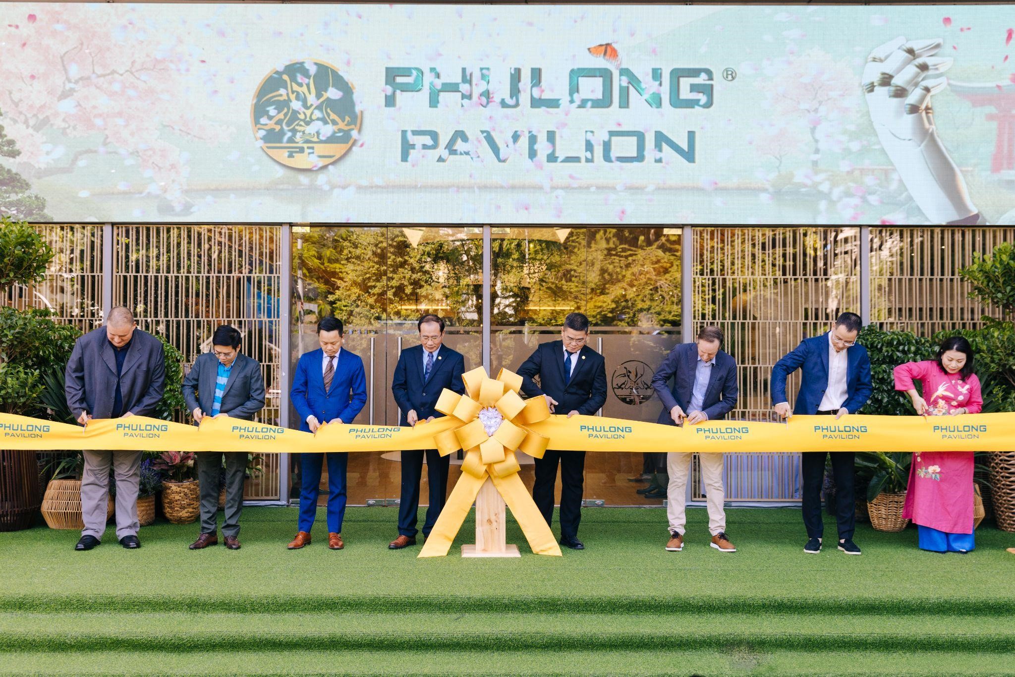 Lễ khai trương Phu Long Pavilion v&agrave; căn hộ mẫu Essensia Sky thể hiện tầm nh&igrave;n lu&ocirc;n hướng đến kh&aacute;ch h&agrave;ng trong h&agrave;nh tr&igrave;nh kiến tạo gi&aacute; trị m&atilde;i sinh s&ocirc;i của Ph&uacute; Long.&nbsp;