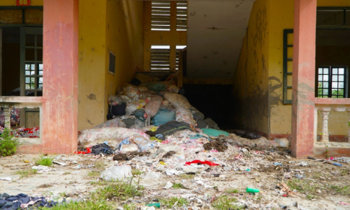 Nhiều trường học tại Thanh Hoá đang bị bỏ hoang, thành nơi đổ rác