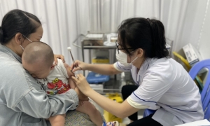 Hà Nội: Số ca mắc sởi có xu hướng gia tăng, số ca sốt xuất huyết vẫn ở mức cao 
