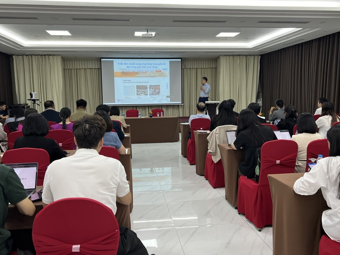 Hội thảo &ldquo;Tiềm năng xuất khẩu c&aacute;c sản phẩm ch&iacute;nh ngạch sang thị trường ch&acirc;u &Acirc;u&rdquo;.