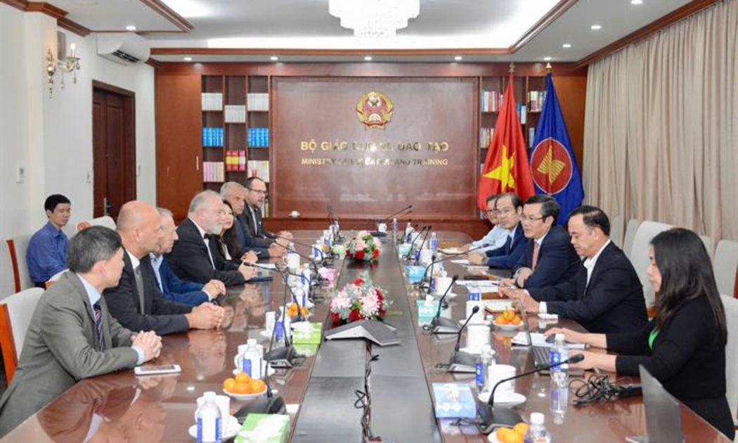 Quang cảnh buổi làm việc. Ảnh: MOET.