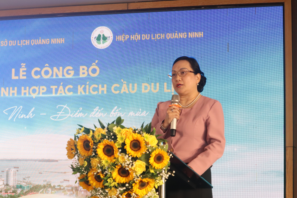 Giám đốc Sở Du lịch Quảng Ninh phát biểu tại buổi lễ.