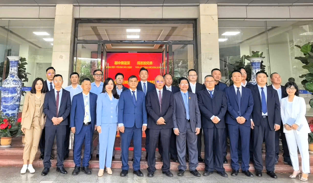 Đoàn công tác PVCFC đã có một chuyến làm việc, thăm quan tại Hồng Lân Vân Thiên Hoá thành công, hứa hẹn đem lại nhiều lợi ích cho bà con nông dân Việt Nam.
