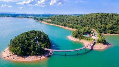 Ha Tinh focusing on sustainable tourism and developing a circular economy