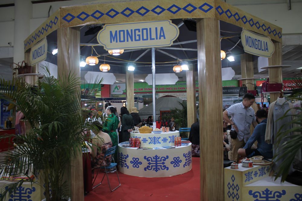 Khu trưng bày của các doanh nghiệp Mông Cổ.