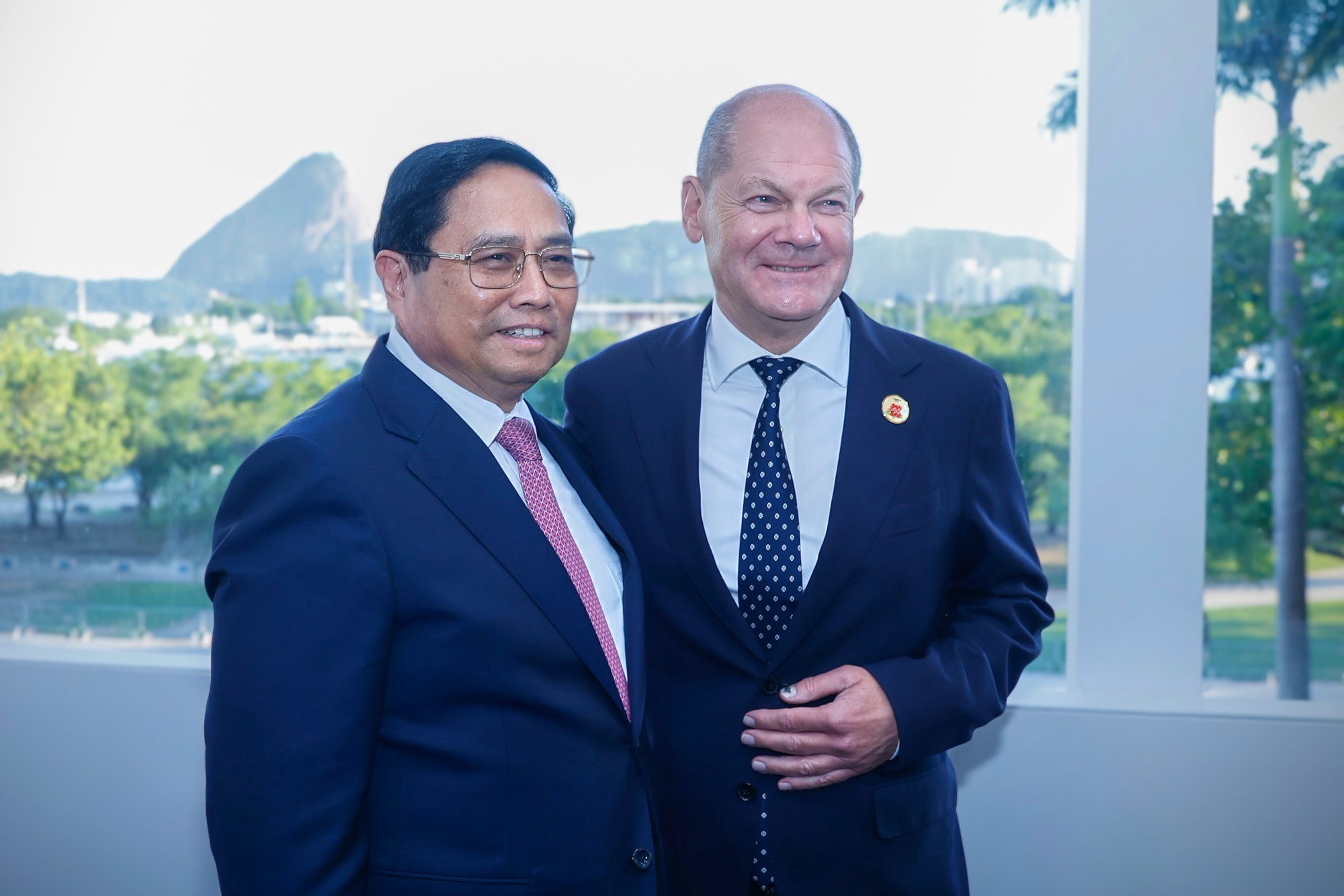 Thủ tướng Chính phủ Phạm Minh Chính gặp Thủ tướng Đức Olaf Scholz. Ảnh: VGP.
