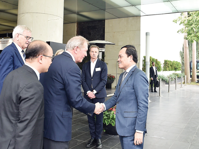 Phó Thủ tướng Trần Lưu Quang tiếp đoàn các nhà đầu tư Bắc Âu trong hội nghị thường niên các CEO Bắc Âu tại Hà Nội.