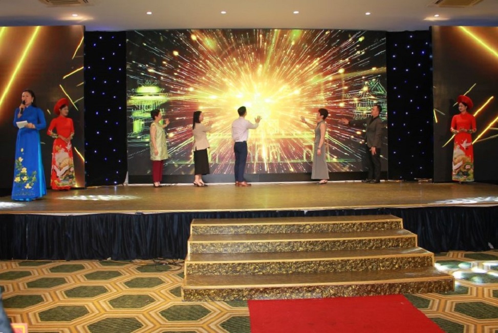 Kích hoạt gian nông sản Việt Nam trên các nền tảng thương mại điện tử và mạng xã hội Trung Quốc.