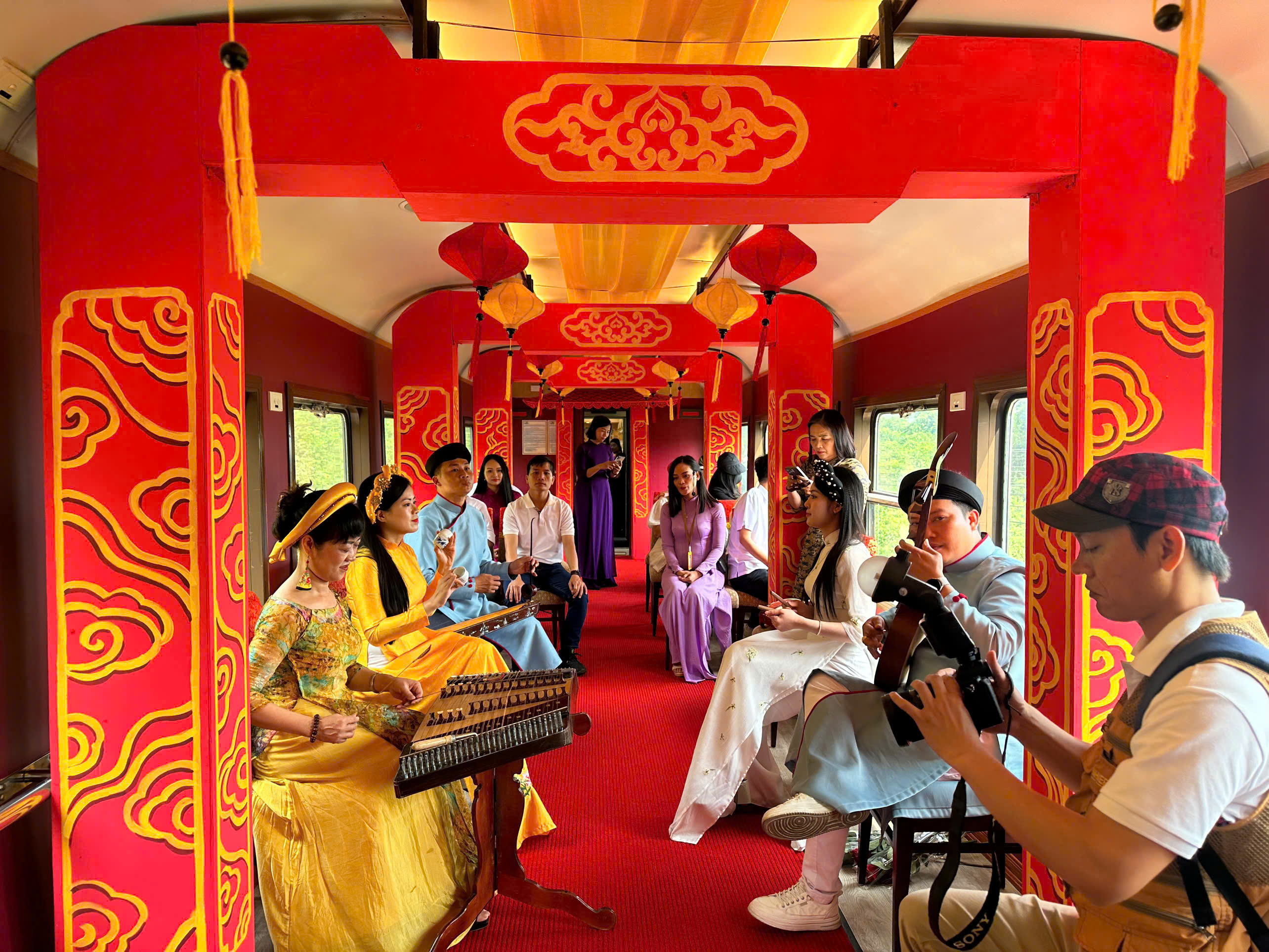 Hành trình “Kết nối di sản miền Trung” vinh dự lọt vào top 9 sản phẩm du lịch ấn tượng Huế năm 2024