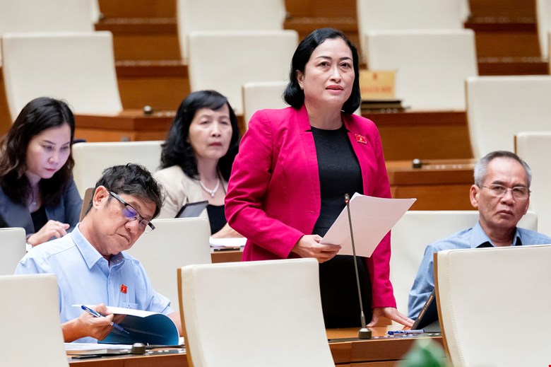 Đại biểu Trần Thị Hoa Ry, đoàn Bạc Liêu.