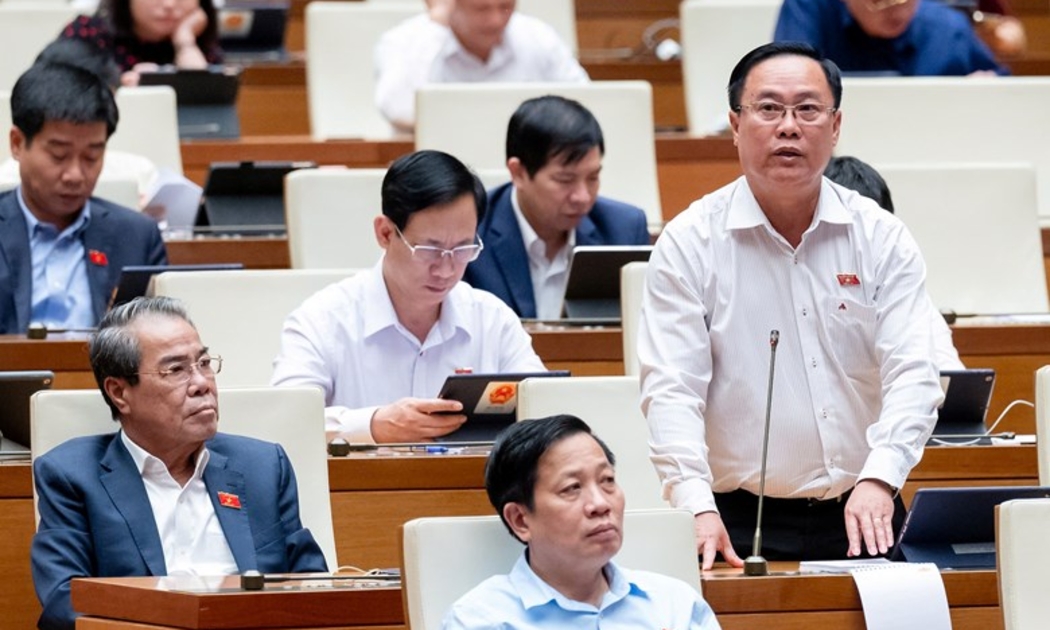 Đại biểu Nguyễn Quốc Hận, đoàn Cà Mau.