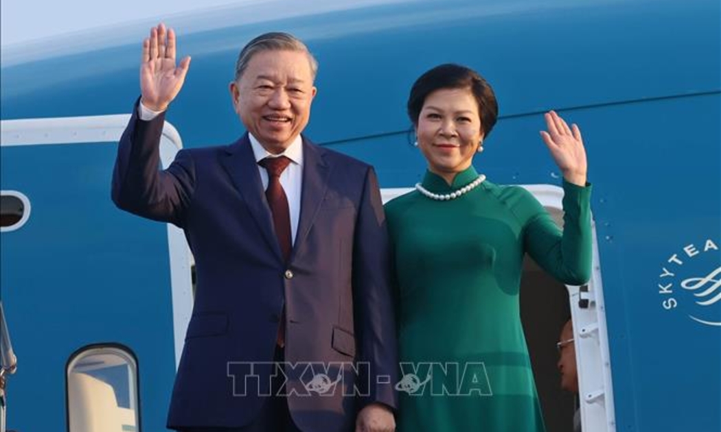 Tổng Bí thư Tô Lâm và Phu nhân lên đường thăm chính thức Malaysia - Ảnh: TTXVN