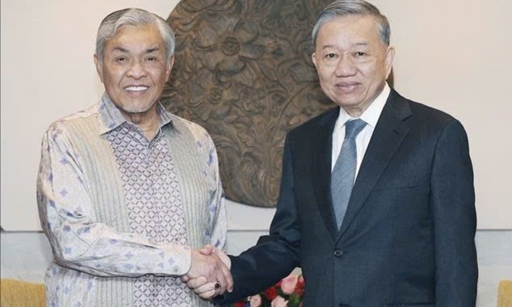 Tổng Bí thư Tô Lâm tiếp Phó Thủ tướng kiêm Bộ trưởng Bộ Phát triển nông thôn Malaysia, Chủ tịch Đảng Tổ chức Thống nhất Dân tộc Mã lai (UMNO) Dato’ Seri Dr. Ahmad Zahid Hamidi - Ảnh: TTXVN