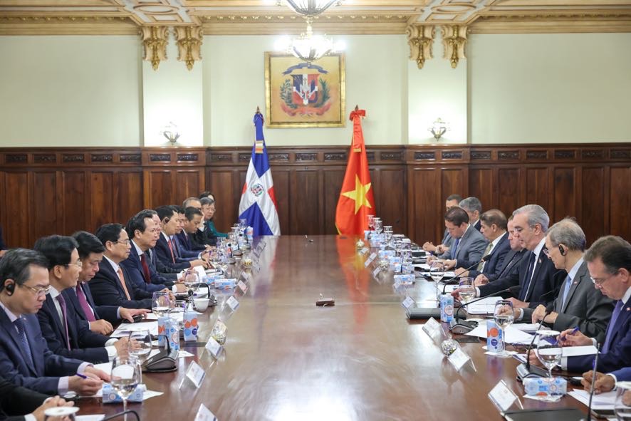 Thủ tướng Phạm Minh Chính hội đàm với Tổng thống Luis Abinader Corona - Ảnh: VGP