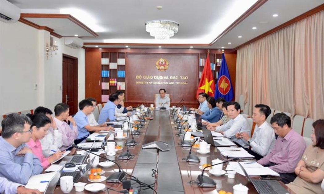 Quang cảnh phiên họp.