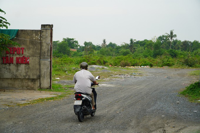 Khu vực quanh ga/depot Tân Kiên được quy hoạch để phát triển đô thị theo đề án TOD giai đoạn 2026 - 2028. Ảnh: Gia Minh.