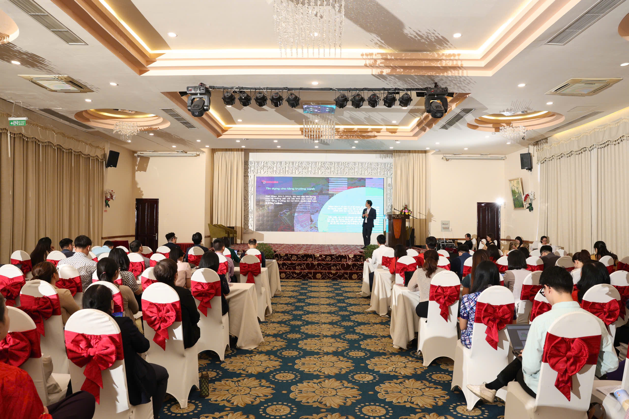 Toàn cảnh hội thảo diễn ra tại TP.HCM sáng 26/11.