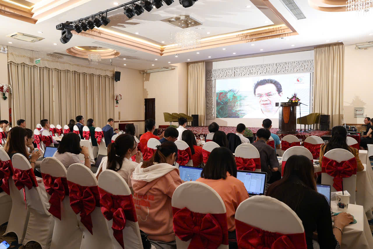 Toàn cảnh hội thảo tại TP. Hồ Chí Minh sáng ngày 26/11.