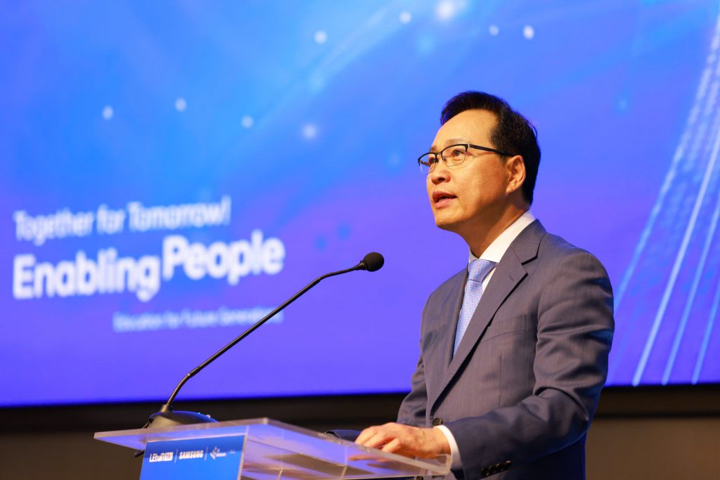 Ông Choi Joo Ho, Tổng giám đốc Tổ hợp Samsung Việt Nam phát biểu tại sự kiện