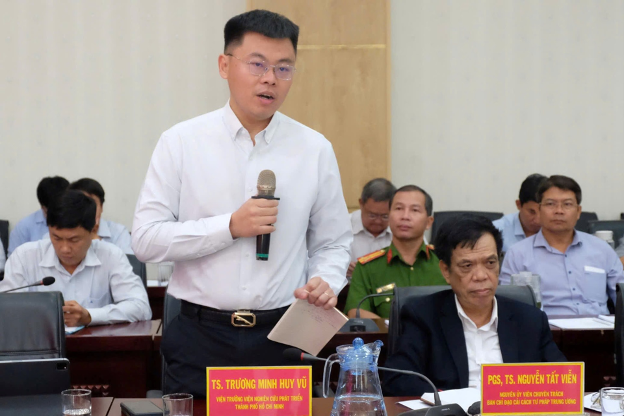 TS. Trương Minh Huy Vũ, Viện trưởng Viện nghiên cứu phát triển TP.HCM: 